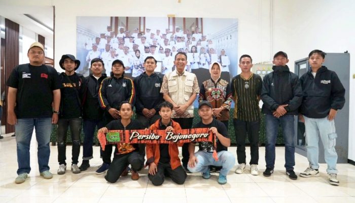 Jersey Persibo untuk ASN, Begini Respon Bupati Bojonegoro
