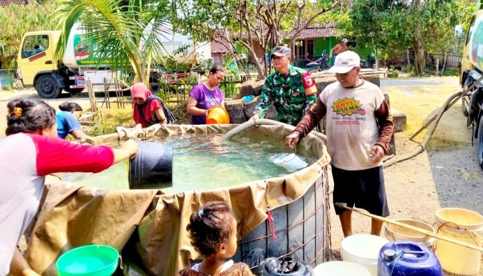 Kemarau Makin Panjang, 11 Desa di Bojonegoro Dapat Bantuan Air Bersih