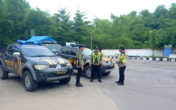 Cegah Gangguan Kamtibmas, Polisi Sumberrejo Bojonegoro Saling Bersinggungan