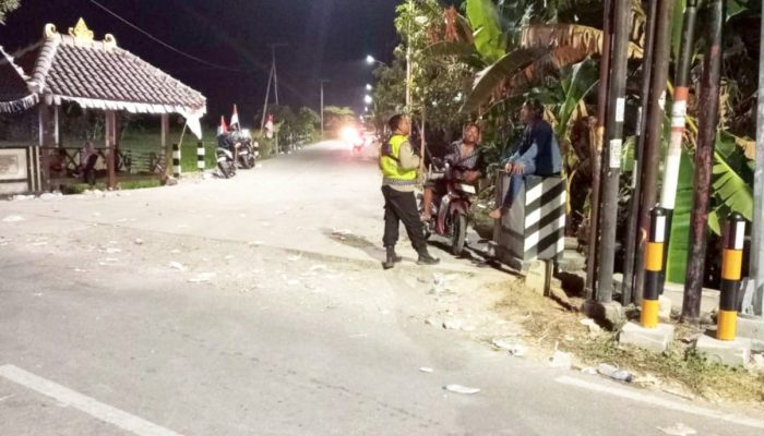Polisi Keliling Sukosewu Bojonegoro Saat Malam, Gangguan Kamtibmas Diantisipasi
