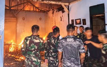 Warga Panik, Kebakaran Melanda Permukiman Dander Bojonegoro, 3 Rumah Terdampak