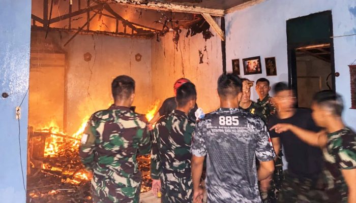 Warga Panik, Kebakaran Melanda Permukiman Dander Bojonegoro, 3 Rumah Terdampak