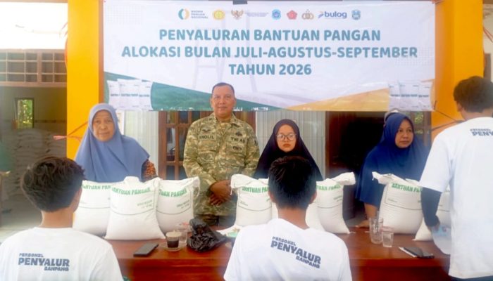 3 Bulan Sekaligus, Bantuan Pangan Dibagikan ke Warga Warukulon Pucuk Lamongan