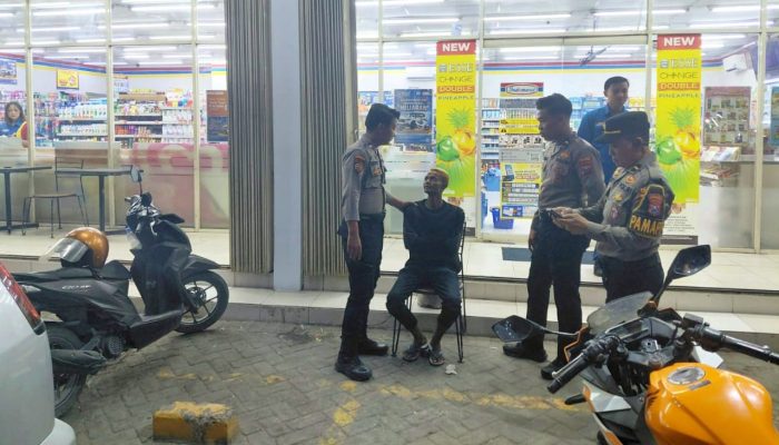 Pengunjung Toko Dibentak Gara-Gara Uang Parkir, Polisi Lamongan Turun Tangan