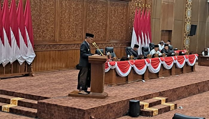 Rapat Paripurna DPRD Bojonegoro, Bupati Wahono Beberkan RAPBD 2027