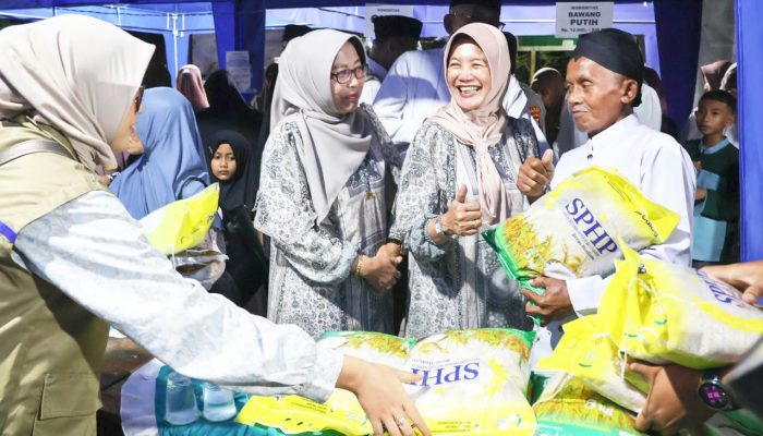 PASS ISYA’ di Bojonegoro, Sembako Terjangkau dan Santunan untuk Warga