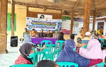 Babinsa Koramil Sukorame Lamongan Hadir di Tengah Warga, 200 Orang Manfaatkan Pengobatan Gratis