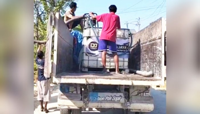 108 Ribu Liter Air Bersih Mengalir ke Warga Kepohbaru Bojonegoro, Ini Aksi CV Dimas Jaya Group
